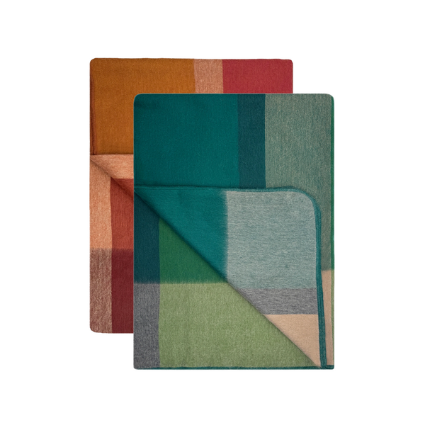 Product images of alpaca blanket